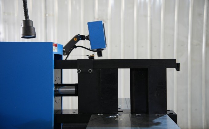How to ensure stable bending accuracy