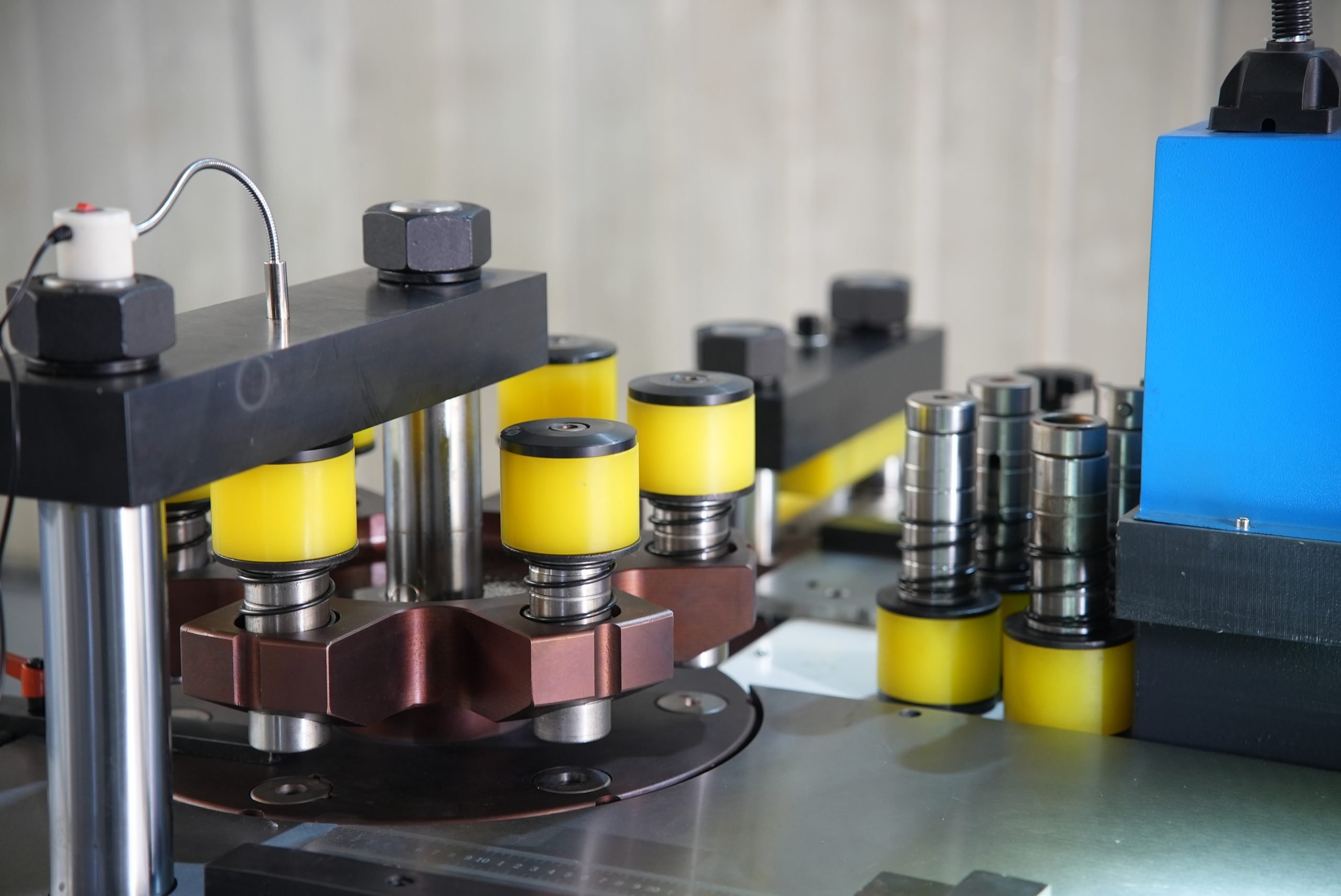 How Should Busbar Bending Accuracy Be Verified?