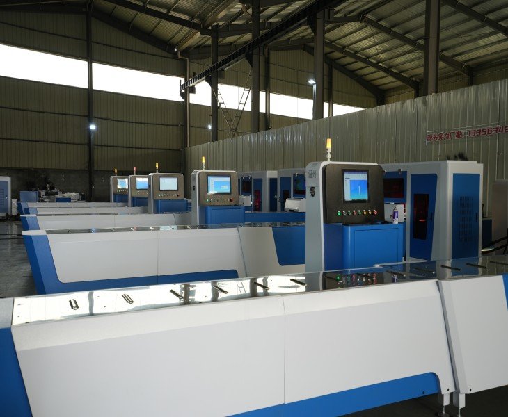 Wide-Range Hydraulic Copper Busbar Punching Applications