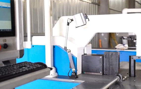 busbar bending machine