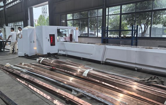 How Do Cutting Methods And Positioning Systems Differ?