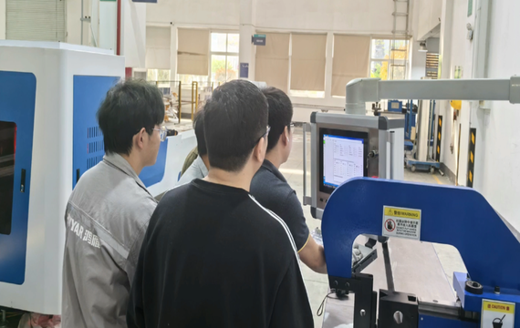 Busbar Bending Machine