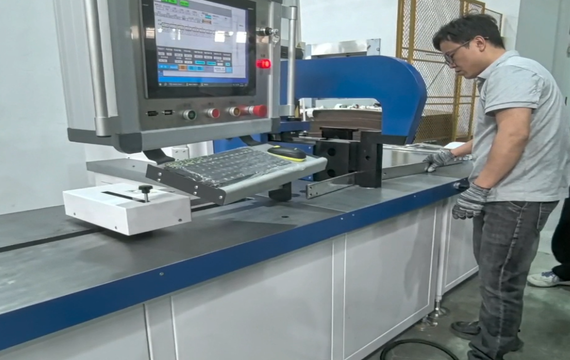 CNC Busbar Bending Machine